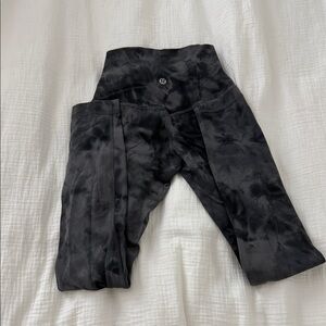 Lululemon diamond dye Align leggings, size 0